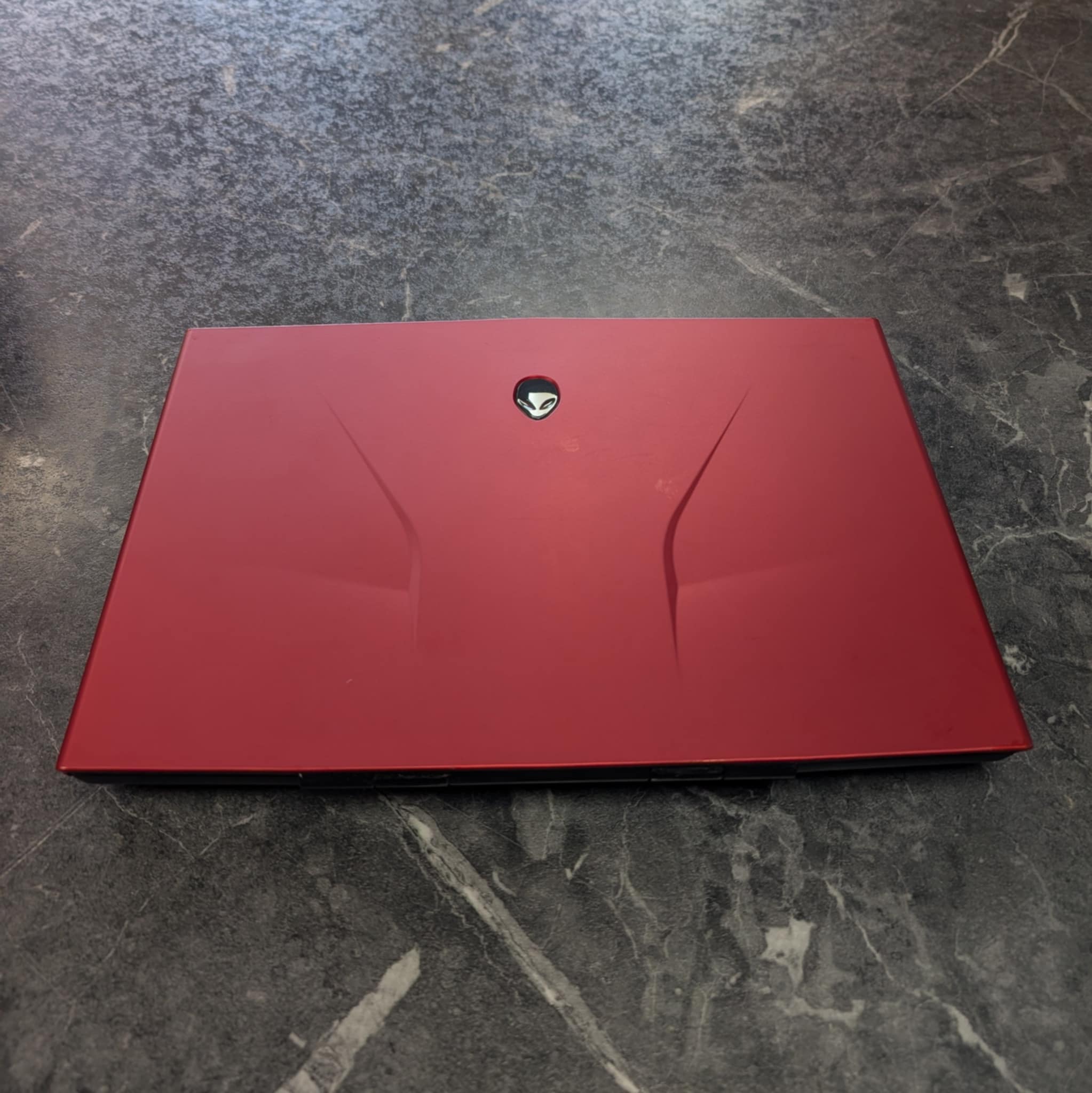 Pre-owned Alienware Gaming Laptop M14 XR2 - Own4Less